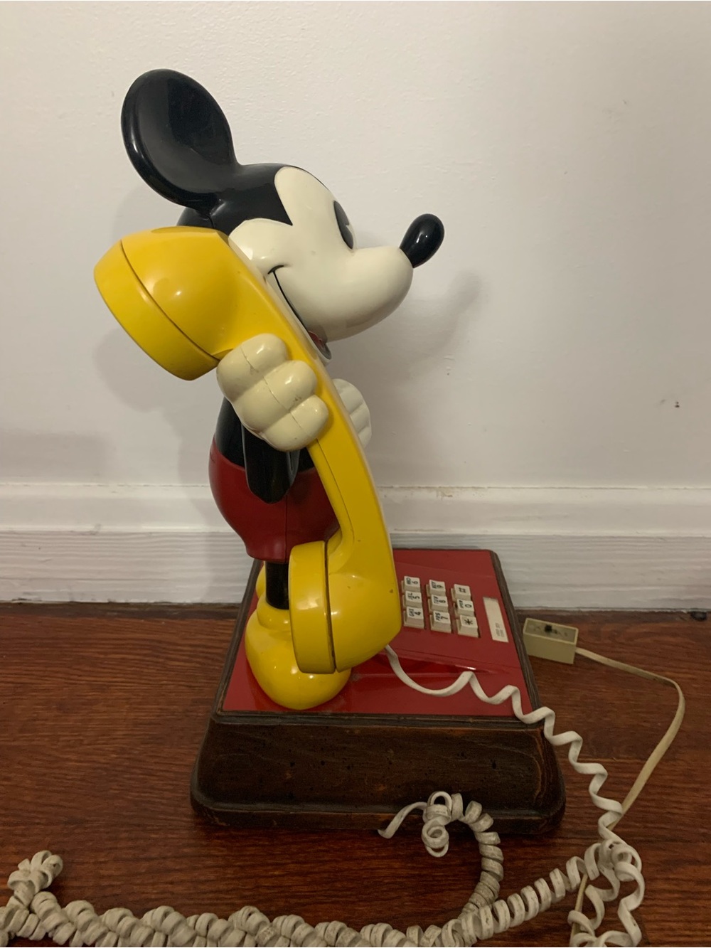 Vintage Mickey Mouse Telephone - Yellow, Red, Black collectible - Picture 3 of 7